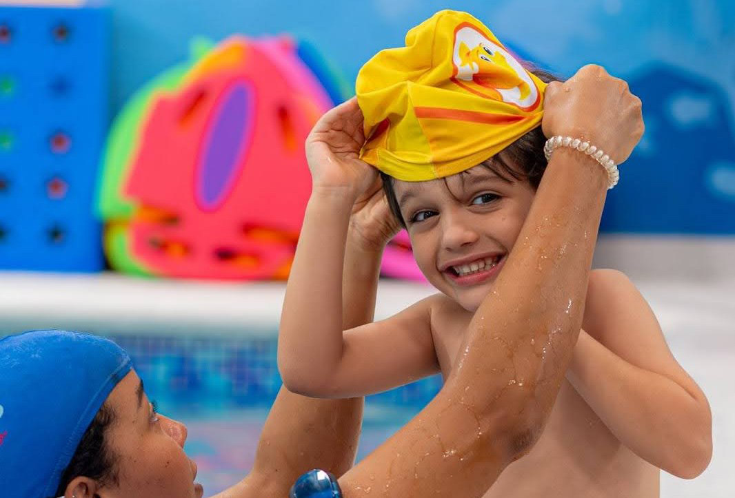 Clases de natación para niños en verano