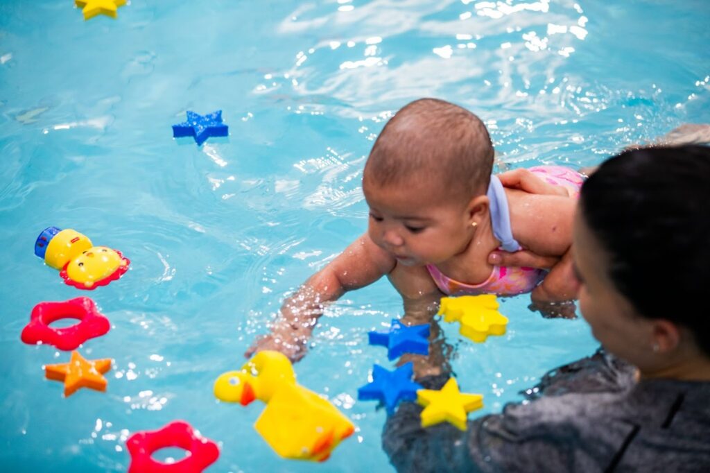 mejores clases para bebés están en Aquatics
